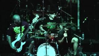 2010.07.18 Through the Eyes of the Dead - As Good as Dead (Live in Milwaukee, WI)
