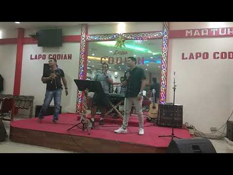 Gerhana new trio...luar biasa live di lapo codian jkt..lagu ikkon sonang