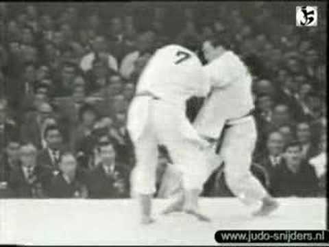 Judo Tokyo 1964: Inokuma (JPN) - Kiknadza (USSR)