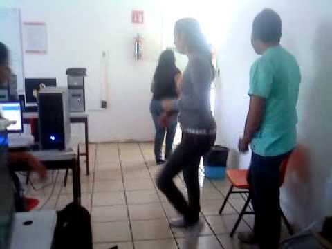 Lucero haciendo sus pendejadas!!