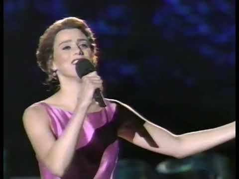 Colors of the Wind (live) 1996 Judy Kuhn.
