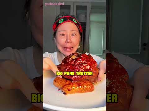 Today I'm just having turkey noodles and a little pork crackling.#funny #foodvlog #food