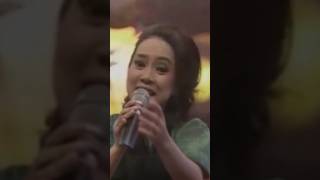 Download lagu Maya Angela - Pilih Aku Atau Dia (Video 2008), karya : Harry Van Hove #lagulawas #lagukenangan mp3