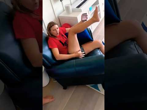 I made my sister FART LOUD!!