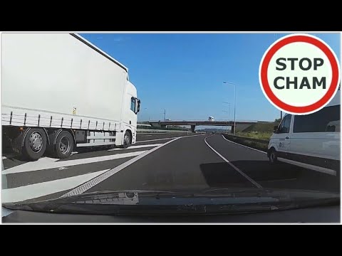 Prawie sprzatnął go TIR 