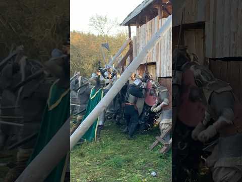 LARPs in the Czechia are different 😅 #lotr #lordoftherings #larp #battle #hema #medieval #fantasy