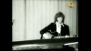 Bee Gees   Alone Again ( Very Rare Original Footage Probably Late 1970 )
