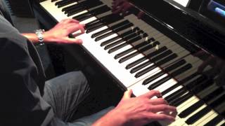 Alice&#39;s Theme - Danny Elfman on Piano