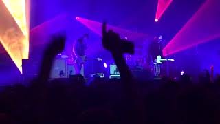 Loose Ends (New Song) - Sticky Fingers live in Sydney