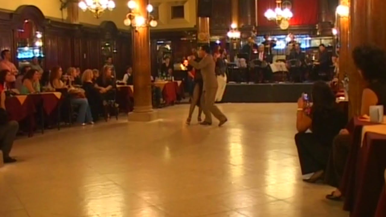 Gustavo Rosas. Tango Recuerdo de Color Tango con Gisela Natoli en La Ideal.Octubre 2006.Bs.As.Arg.