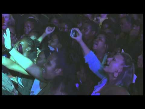 Landry Onguelle en concert avec Yoan et Milca a la Nuit Tropicale