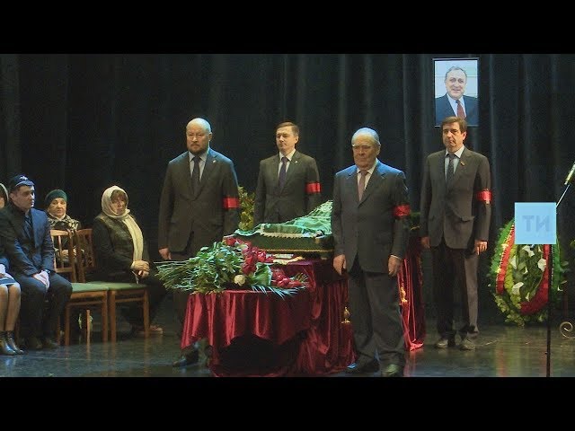 В Татарстане простились с Тимуром Акуловым