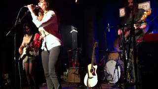 Nicole Atkins and the Black Sea - "Heavy Boots" (2011-10-10)