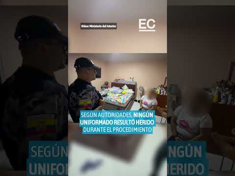 Reciben a b4l4zos a ministro