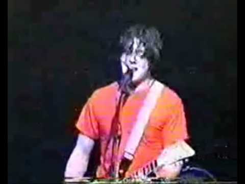 The White Stripes - Hotel Yorba. London Forum 2001 (10/18)