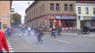 preview picture of video 'Start dvanáctého ročníku Moped Rallye v Třebechovicích pod Orebem - 5.9.2009'