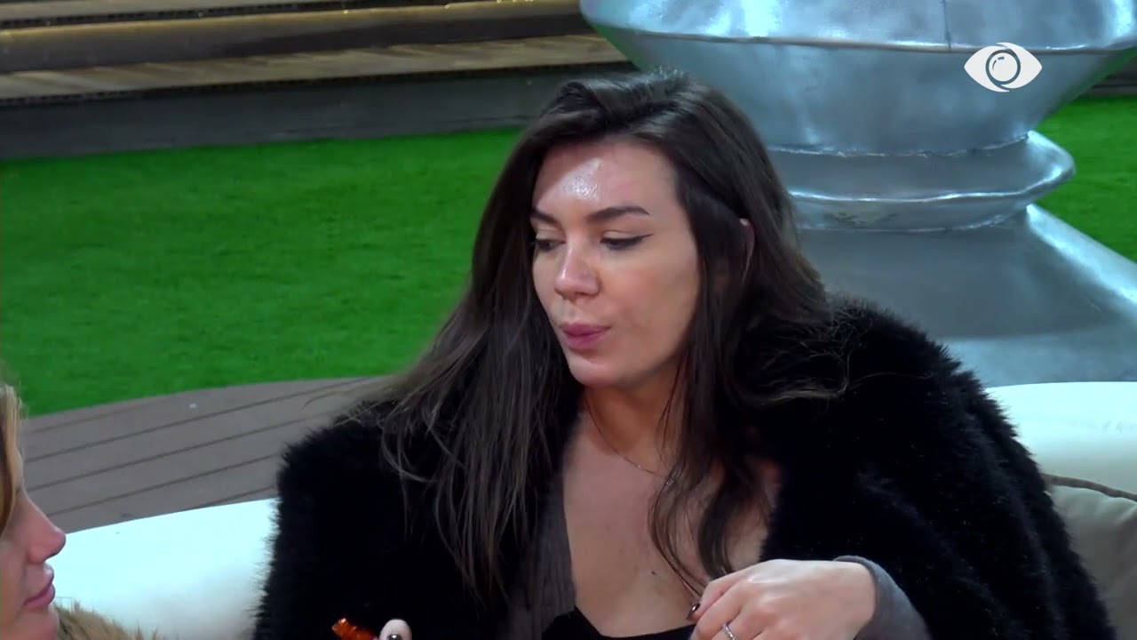 “Çfarë pyetje i ke bërë Laertit te emisioni?”/ Valbona bisedon me Olën për intervistën në ‘BB Radio’