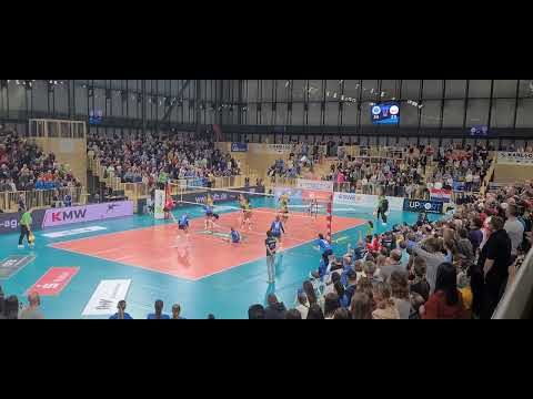 VC Wiesbaden vs. SSC Palmberg Schwerin | Punkt & Emotion