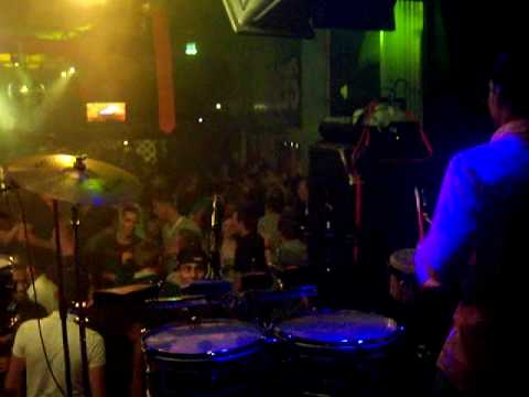 Ralvero ft Vikesh on percussion @ Flavourz