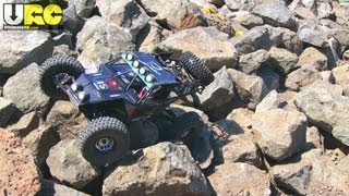 Vaterra Twin Hammers on the rocks, all stock
