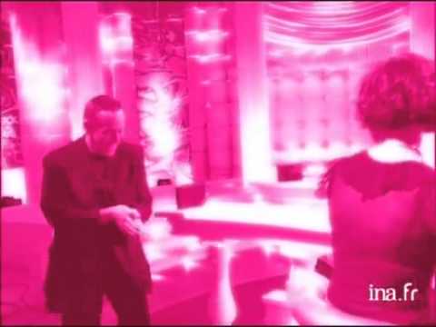 Kiss break Laetitia Bléger - INA Archive