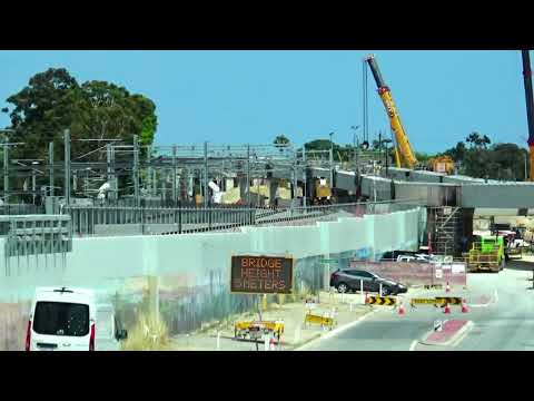 NR 122 running light engine, through BAYSWATER Jcn,  back to PacNat's KEWDALE Freight Terminal.