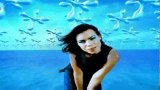 Billie (Billie Piper)  - Honey To the Bee