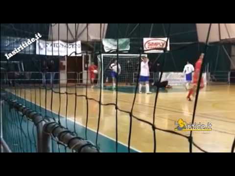 Gol del 3 a 0 di Rusciani nella partita Senise   Rivello 4 a 2