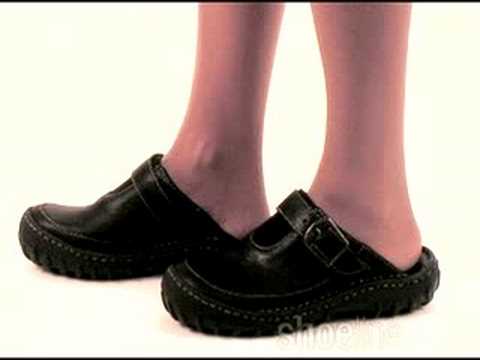 Born Shoes-Women's Casual Shoes: Born Pinwheel