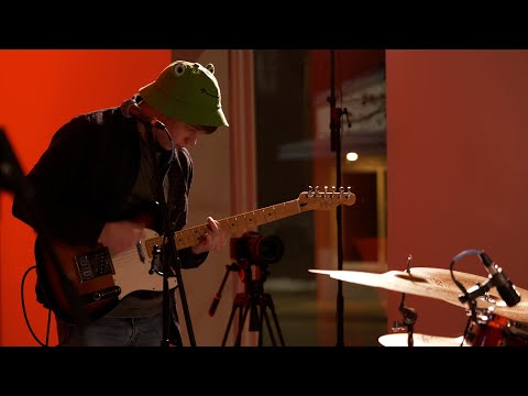 Short Notice - Frog People (Live Session)