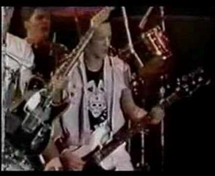 The Clash -Guns of Brixton LIVE