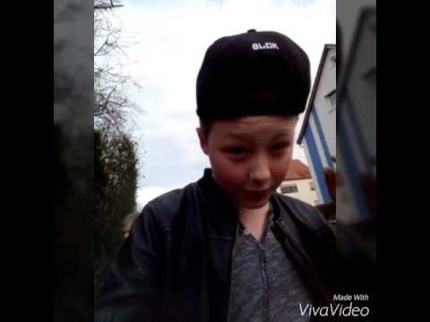 "Ich gegen ihn 1vs1 Fußball HOCHALTEN ich 49 mal er 3 mal typisch BOCKLER