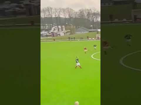 Badr struikelt over een sprietje