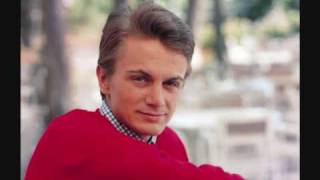 Claude François, Povera stella (Pauvre petite fille riche)