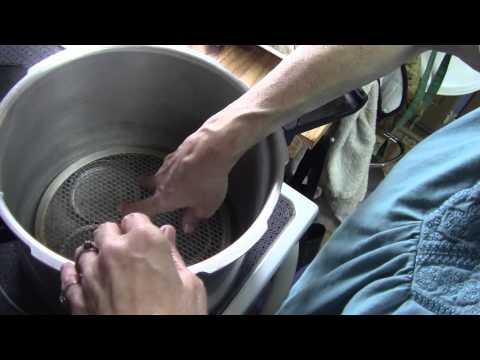 download lagu mp3 mp4 How To Make Fried Chicken In A Pressure Cooker, download lagu How To Make Fried Chicken In A Pressure Cooker gratis, unduh video klip How To Make Fried Chicken In A Pressure Cooker