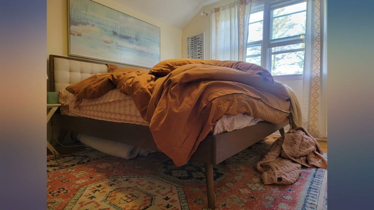 DG Casa Soloman Mid Century Modern Upholstered Platform Bed Frame with Square review