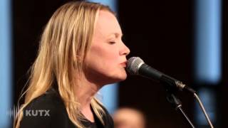 Kelly Willis &amp; Radio Ranch - &quot;Hole In My Heart&quot; Live in Studio 1A