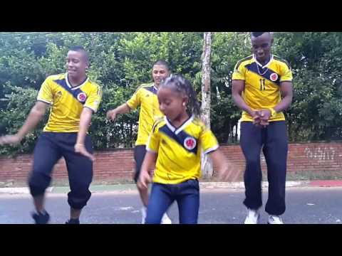 niña gosa bailando salsa choke -Swagga 2015 !!!!