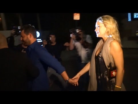 download lagu mp3 mp4 Kate Hudson Agent, download lagu Kate Hudson Agent gratis, unduh video klip Kate Hudson Agent