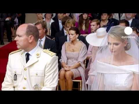 Albert & Charlène tanzen in die Ehe