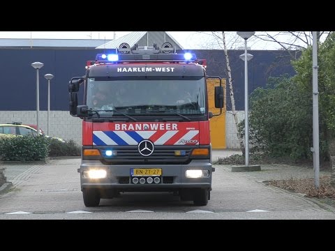Brandweer Haarlem West met Spoed naar een Automatische Brandmelding in Haarlem