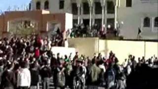 preview picture of video 'LT de Taza le هجوم على الثانوية التقنية بتازة يوم 21/02/2011'