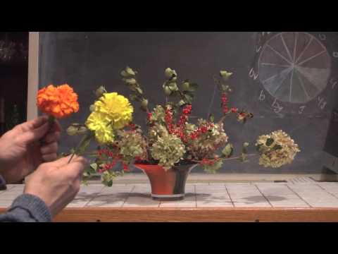 How To Make A Cool Fall Floral Design