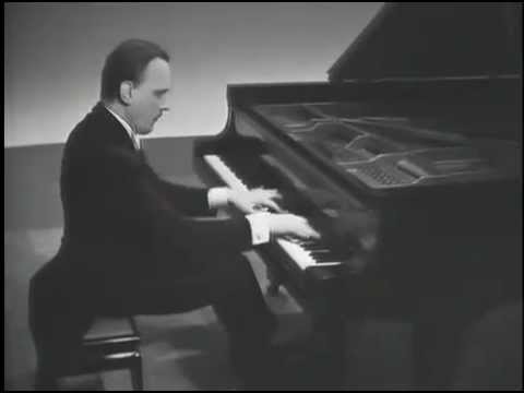 Arturo Benedetti Michelangeli plays Chopin - Grande Polonaise Brillante Op.22 (HQ)