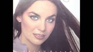 Crystal Gayle - Cry Me A River (1978).
