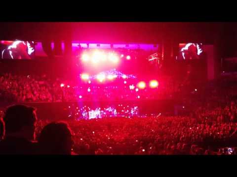 Pearl Jam - "Black" (Veterans Memorial Arena) Jacksonville, FL April 13,2016