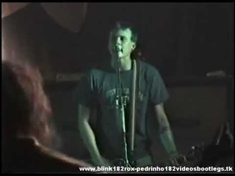 blink-182 Live - 1998-09-26 @ University Of Montreal, Montreal, Quebec, Canada