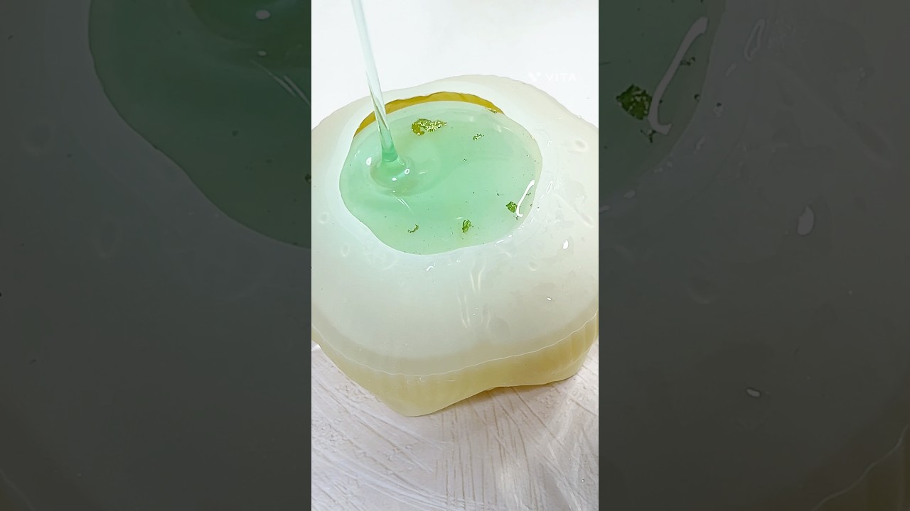 天然石入りロータスフラワー制作 #resinart #resin #crystals #resinartist #handmade #epoxyresin #epoxy #レジン