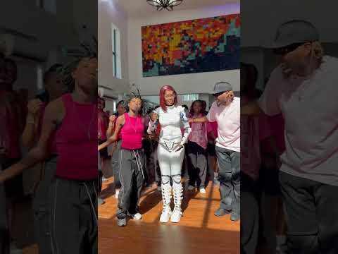 Look who paid the best academy a visit! #dwpacademy #jadrolita #ghana #nigeria