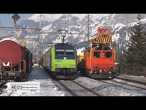 2005-02 [SDw] Bahnhof Kandersteg BROKEN CATENARY, unique film of repair, SBB BLS service continues!